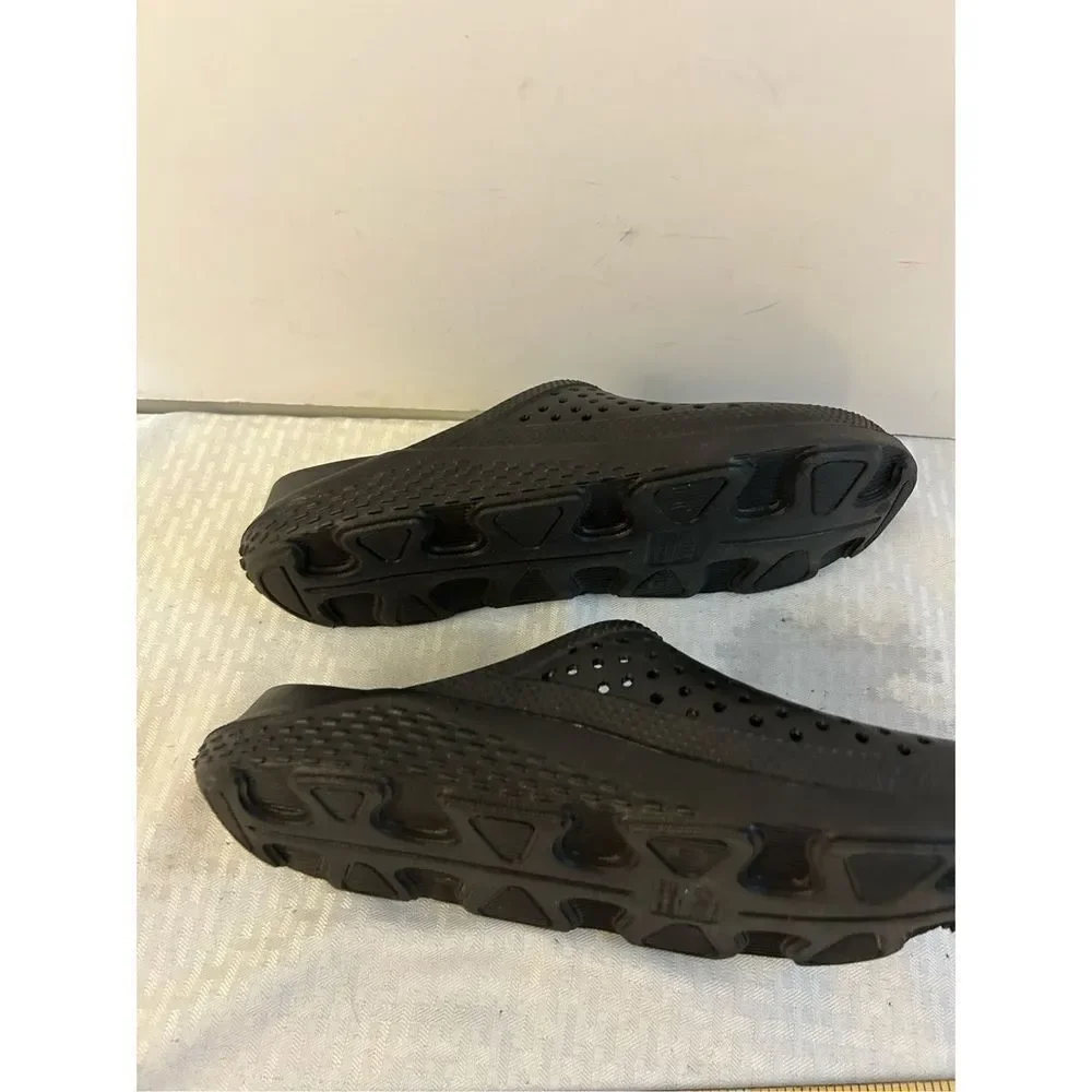 Black clogs‎ men’s size 12 made USA slip ons